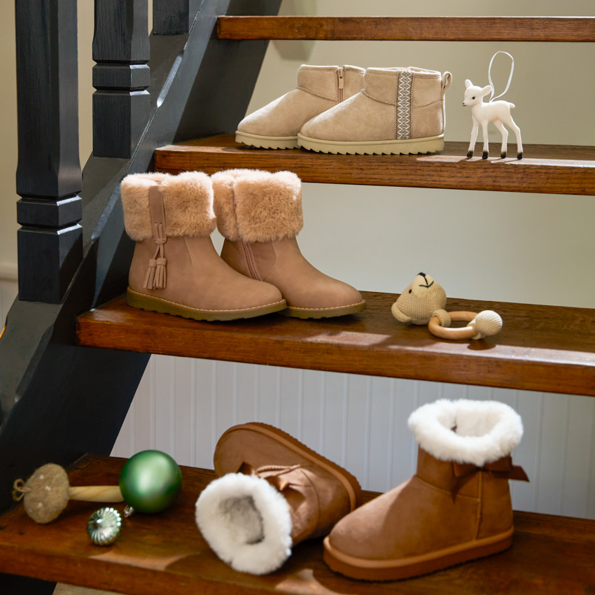 Bottes fourrée beige à zip et bande brodée pour fille  