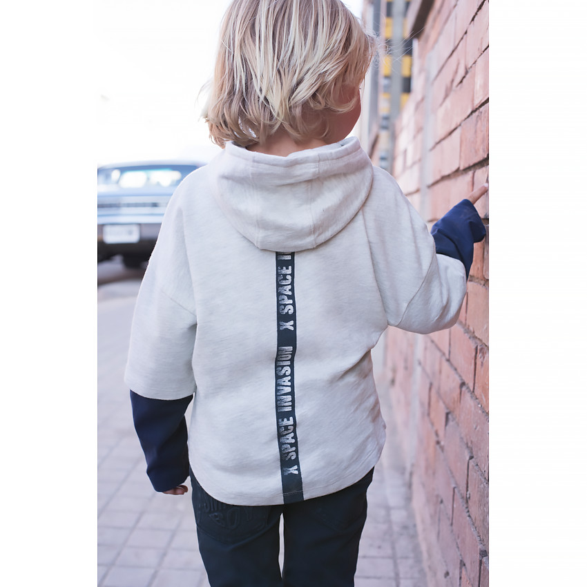 Tee-shirt manches longues à capuche effet 2 en 1 print soucoupes volantes 