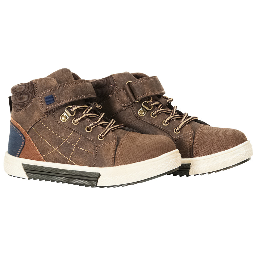Bottillons marron avec scratch et lacets pour garçon 